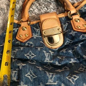 Cuts Jean purse